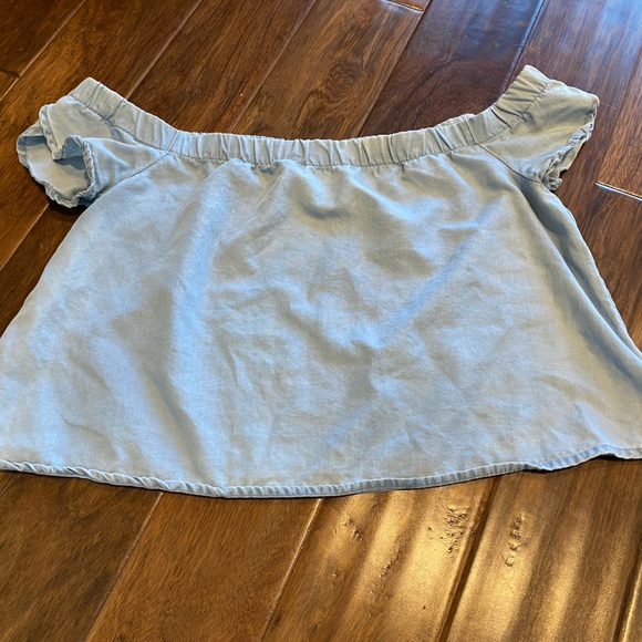 Guess off the shoulder denim crop top - Picture 5 of 5
